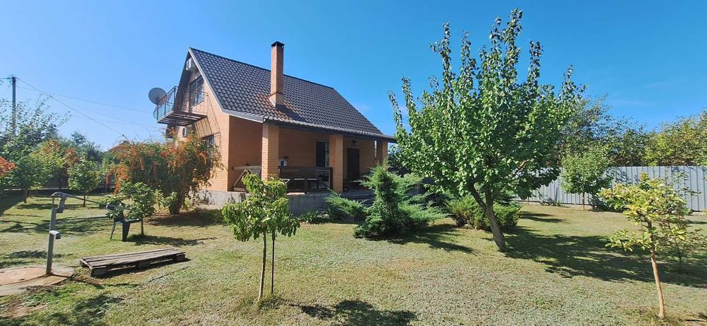 Продается новый дом с террасой \ возле . воды \.