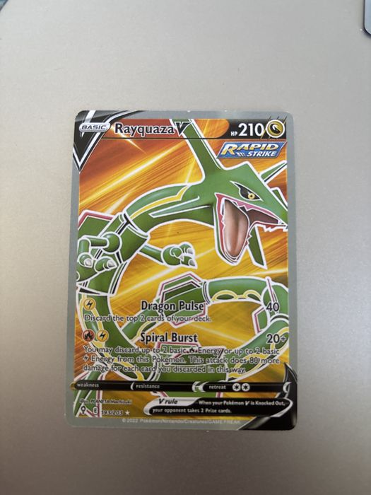 Cromo Pokémon Rayquaza V