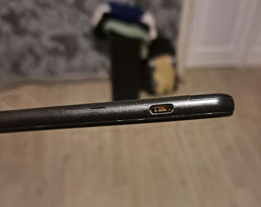 Продам на заачасти планшет Pixus joker 3/32