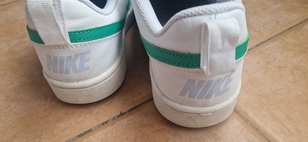 Nike Verde e Branco Mulher Tamanho 38
