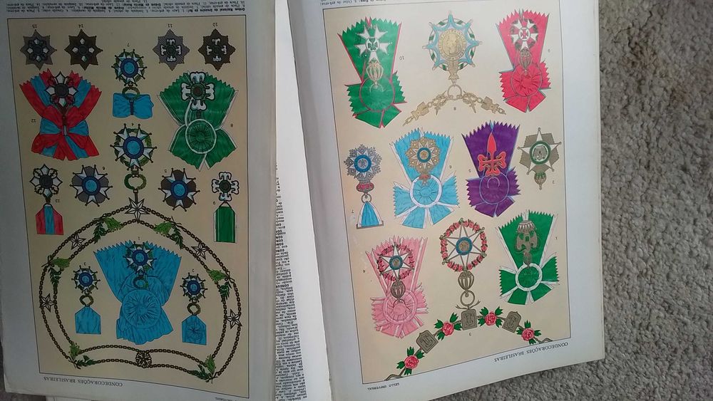 Dicionário  Enciclopédico Lello Universal (2 volumes)