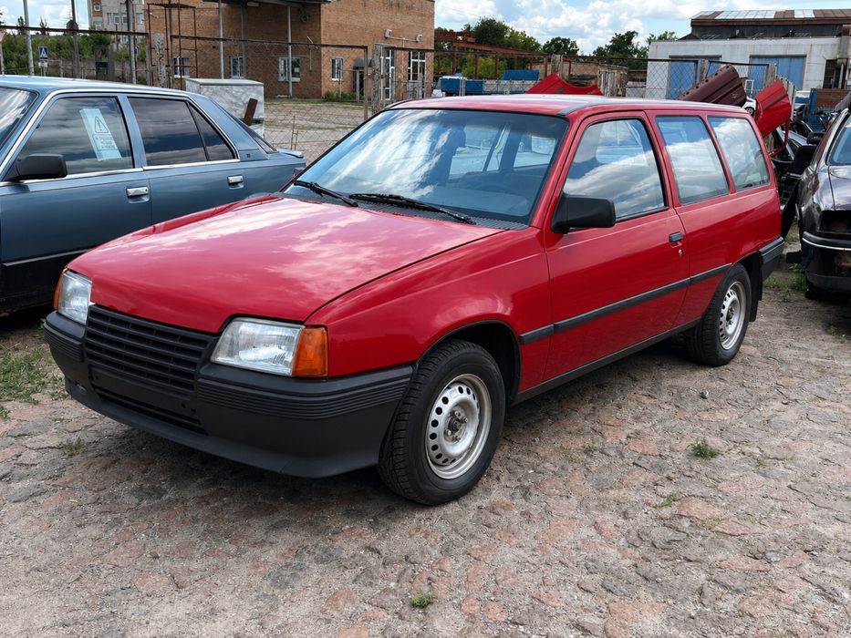 Разборка Opel Kadett E шрот розборка запчасти Опель Кадет