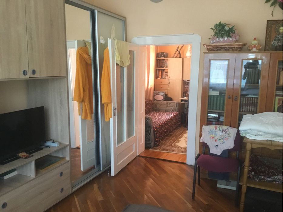 Продам будинок з меблями , городом і садочком
