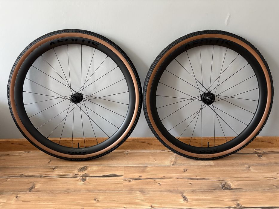 Koła karbonowe Bontrager Aeolus Elite 35V