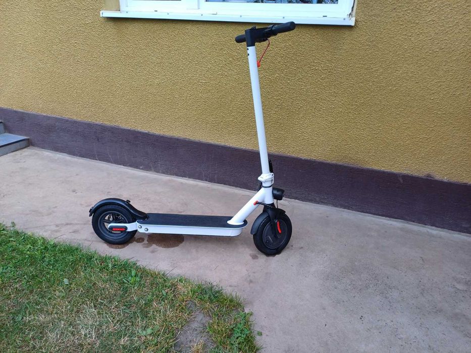 Електросамокат з амортизатором