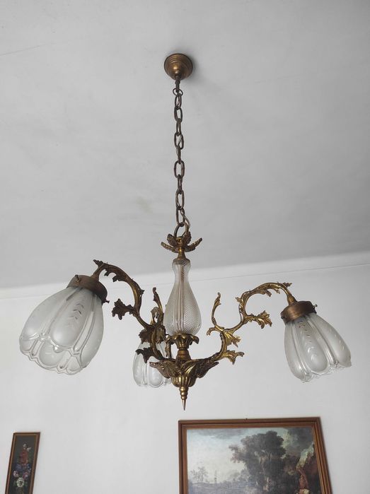 Lustre Vintage em Bronze/Latão com 3 Tulipas de Vidro