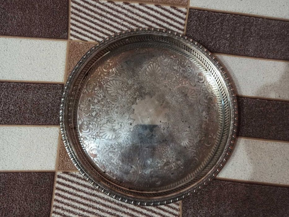 Срібний піднос Серебряный поднос великий 742 грами штамп Roger`s & Bro