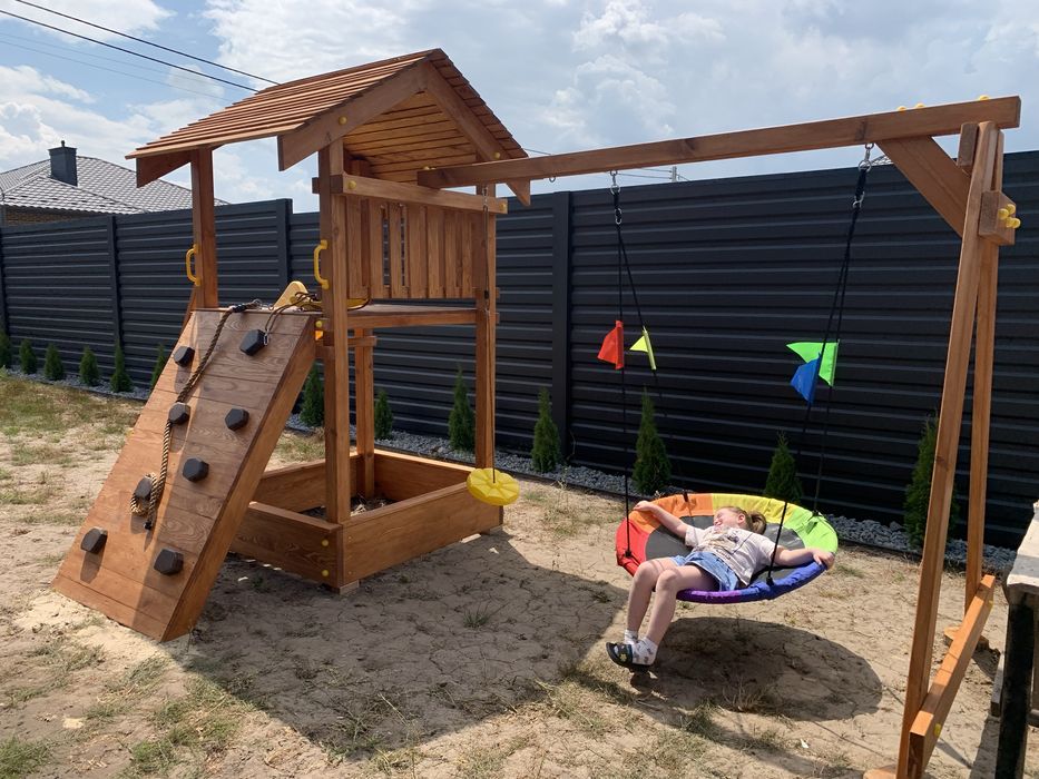 Дитячий майданчик, гірка, качеля