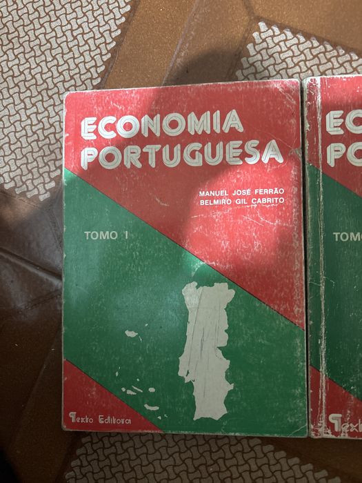 “Economia Portuguesa” Tomo I e Tomo II // editora Texto