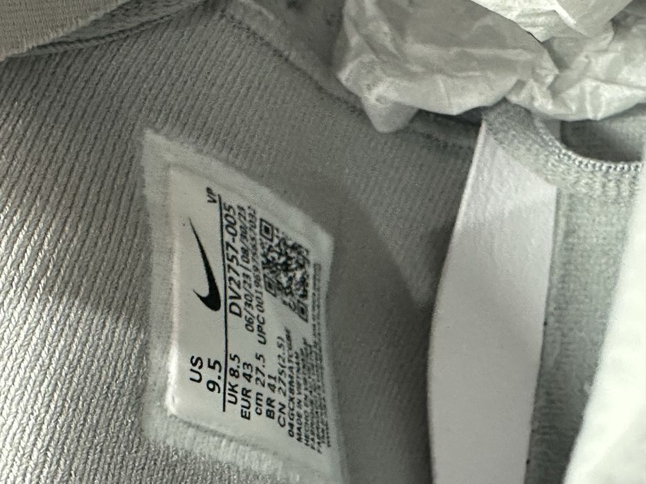 кросівки Nike Cosmic Unity 3 ( РОЗМІР 43 )