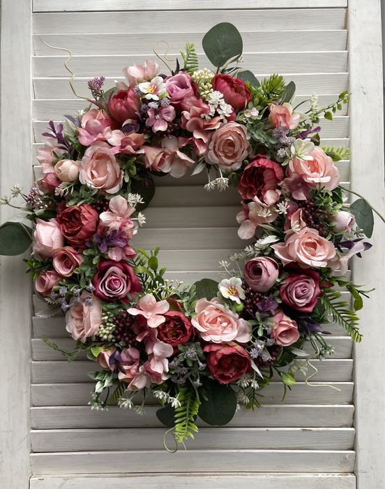 Wianek na drzwi, róż, pastelowy. FloWerka