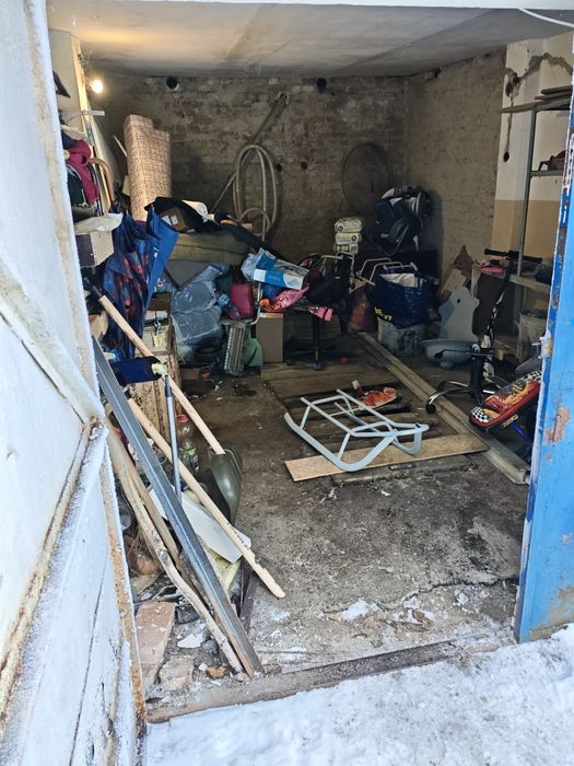 Продам гараж ,є ще в оренду гараж у Львові близько від центру