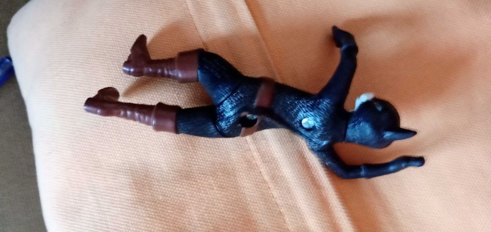 Miau Miau! Que gata!A dos olhos azuis - Boneco-8E-Carapins-2E Desde 2E