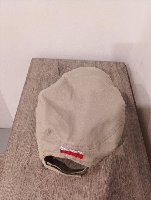 Czapeczka z daszkiem beżowa