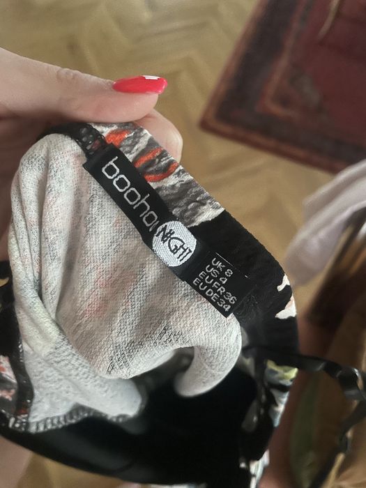 Kombinezon damski krótki Boohoo 36 S 8 w kwiaty