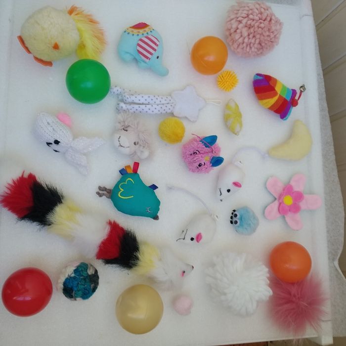Игрушки для Собак мелких ,средних пород и Кошек