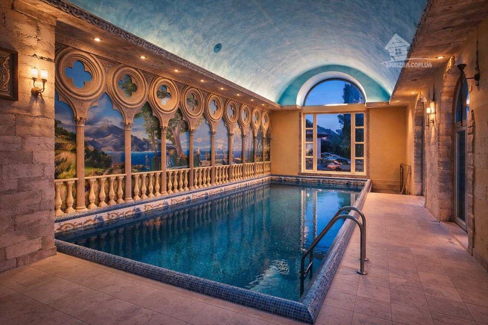 Дом 900 кв.м. VIP-уровня. 5 раздельных спален.Генератор. До 30 человек