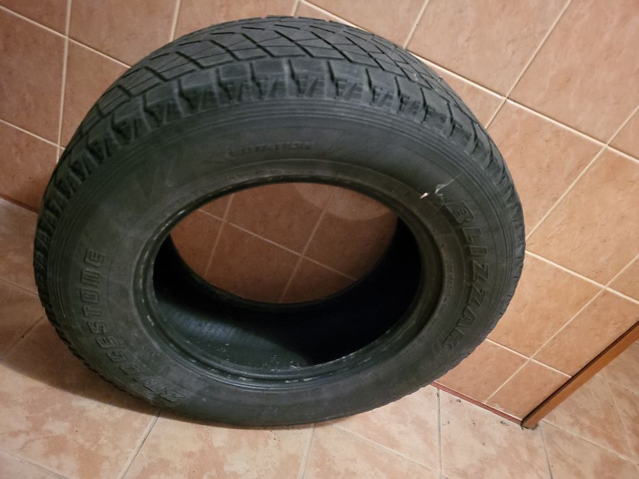 Резина Bridgestone Blizzak 265/65R17,ЗИМА,2шт ,ДЖИП