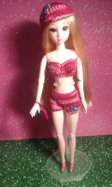 Roupa para boneca Barbie em crochê - conjunto branco e vermelho