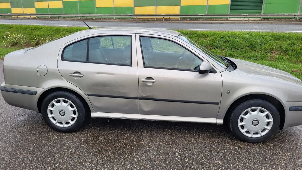 Skoda Octavia Salonowy z LPG
