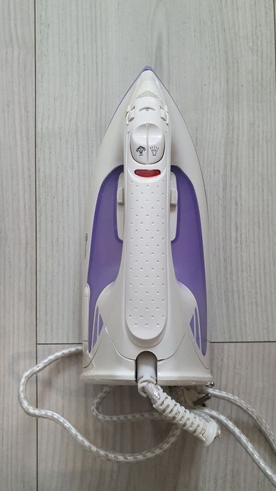 Żelazko LFG LF-8200