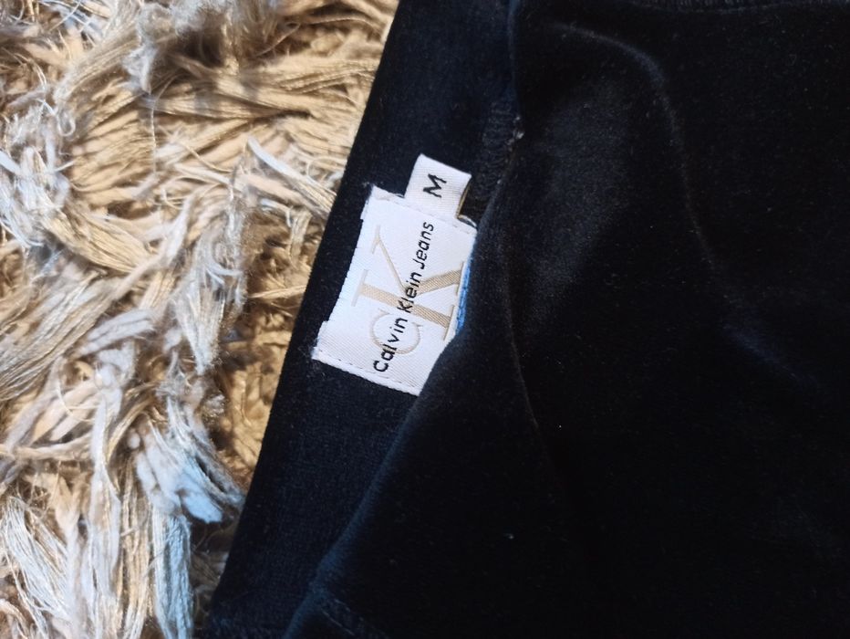 Czarna welurowa kamizelka top bezrękawnik Calvin Klein