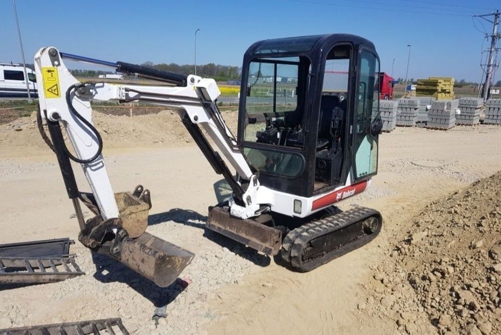 wynajmę usługi wynajem minikoparka bez operatora lub z operatorem