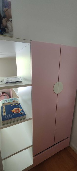 Cama Smastad Ikea - c/ secretária e roupeiro