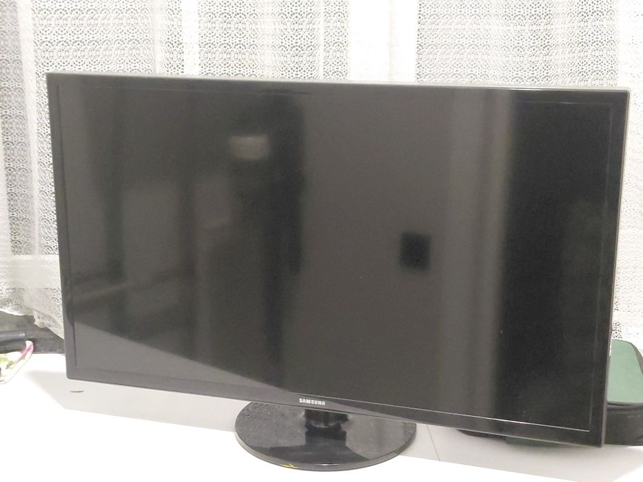 Samsung UE32F4000AW, 32"