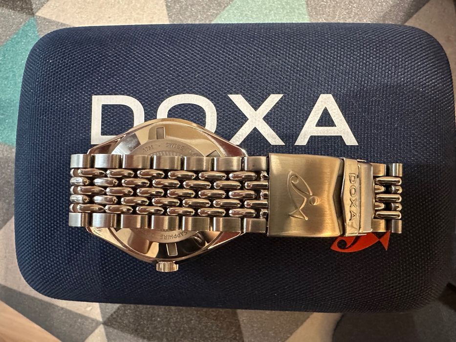 Продам годинник Doxa Sharkhunter 200