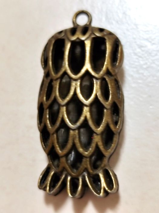 Par de pendentes metálicos (Mocho & Andorinha)