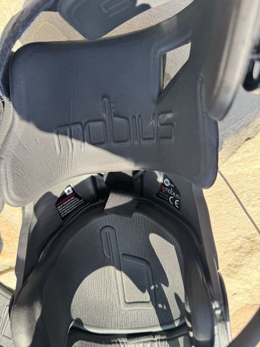 Брейси (Наколінники) Mobius U8 оригінал М