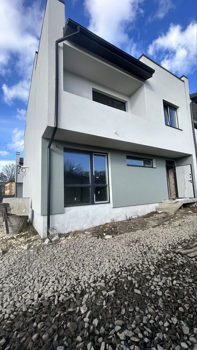 Продаж таунхауса в Рудно з правом власності.