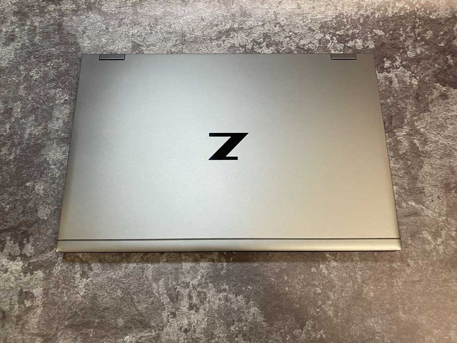 HP ZBook 17 G7 Xeon W10885M 8ядер 32Gb 512gb RTX4000 8Gb 17,3” FHD IPS