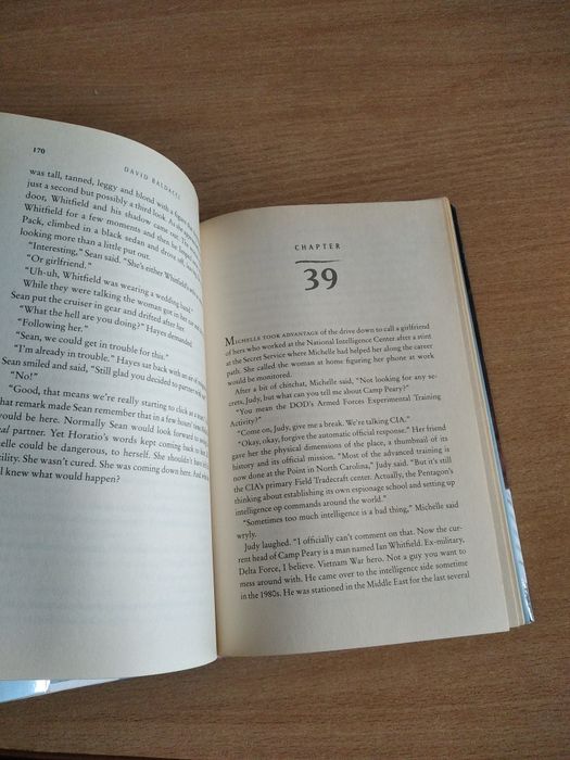 Книга англійською мовою, бестселер