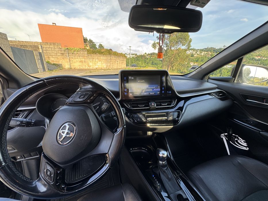 Toyota CH-R 1.8 Hybrido Exclusive P. Luxury