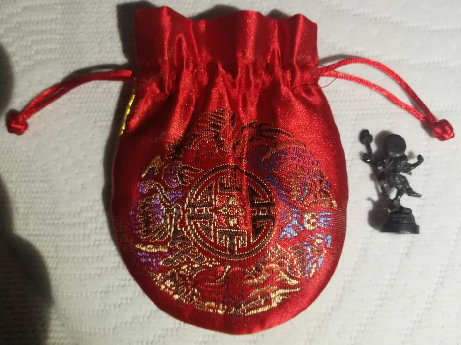 deus budista com quatro braços (saco original)