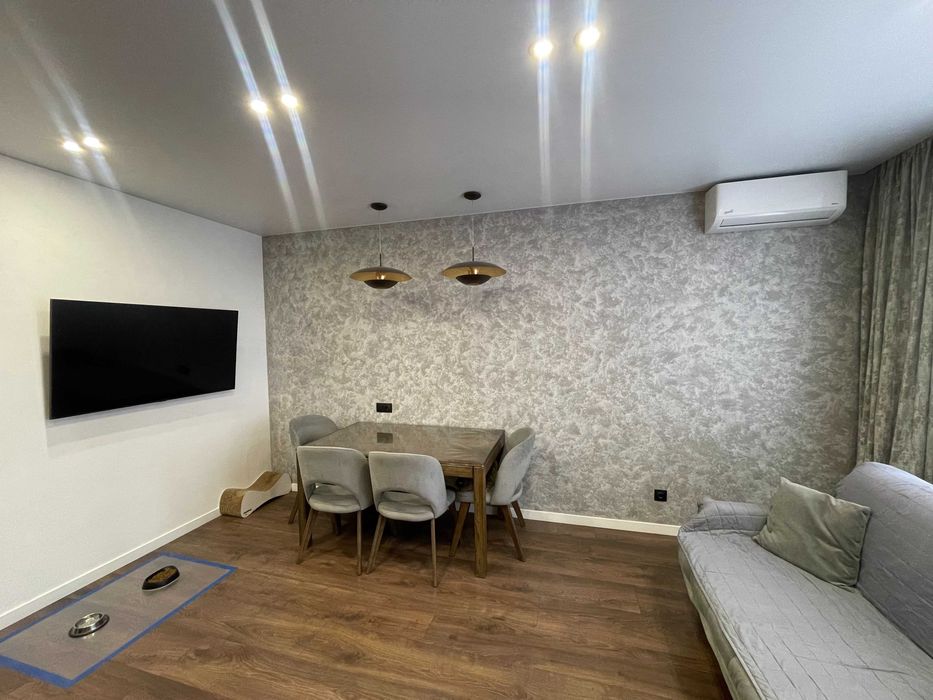 Продам квартиру .