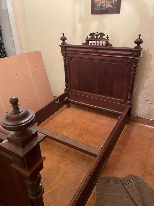 Roupeiro/comoda/ e cama