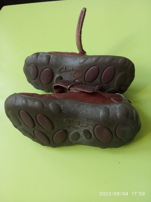 Buty chłopięce Clarks 26
