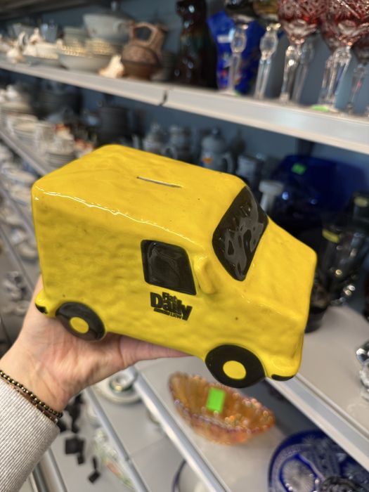 Skarbonka Fiat Iveco Daily ceramiczna żółta retro dekoracja 1350