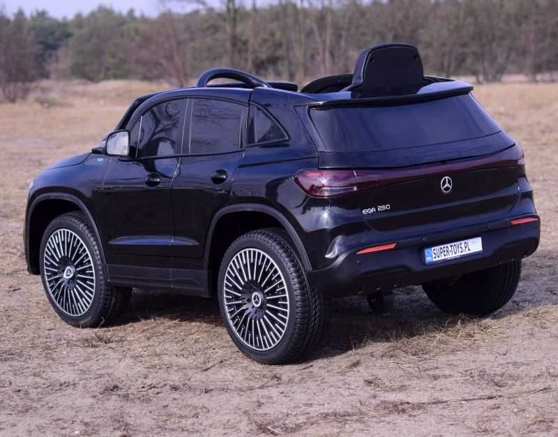 Auto samochód na akumulator MERCEDES EQA 250 autko SUV JEEP zabawki