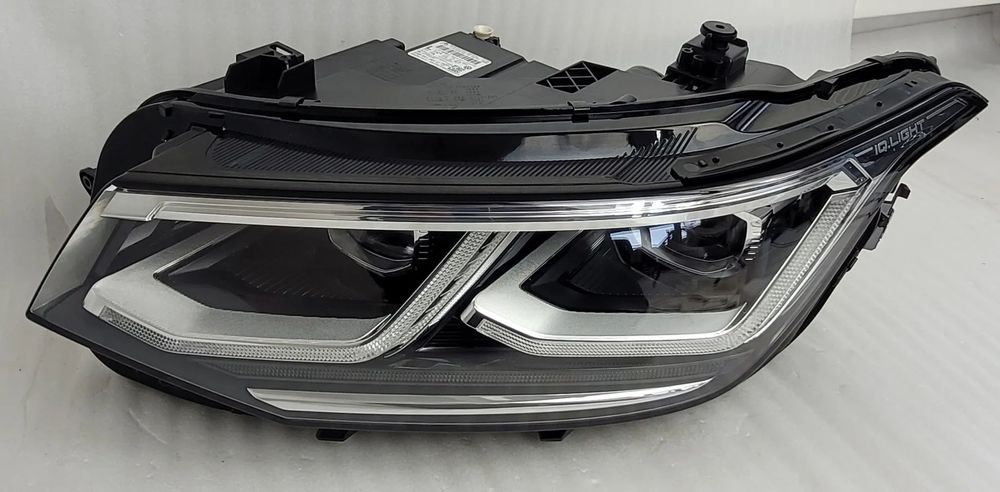 LAMPA LEWA PRZÓD VW TIGUAN II LIFT 2020- 5NB941081C ,,IQ LIGHT,,