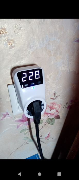 Реле напруги.  Захист від перепадів напруги. Ціна комплекта 1300 грн.