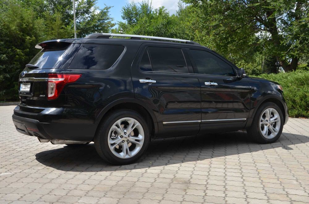 Продам FORD EXPLORER 2013 года выпуска
