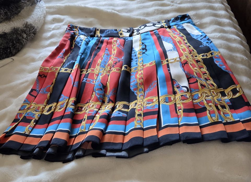 Saia da Zara com pregas acetinada