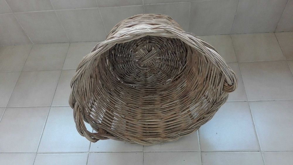 cesto grande arrumação de lenha