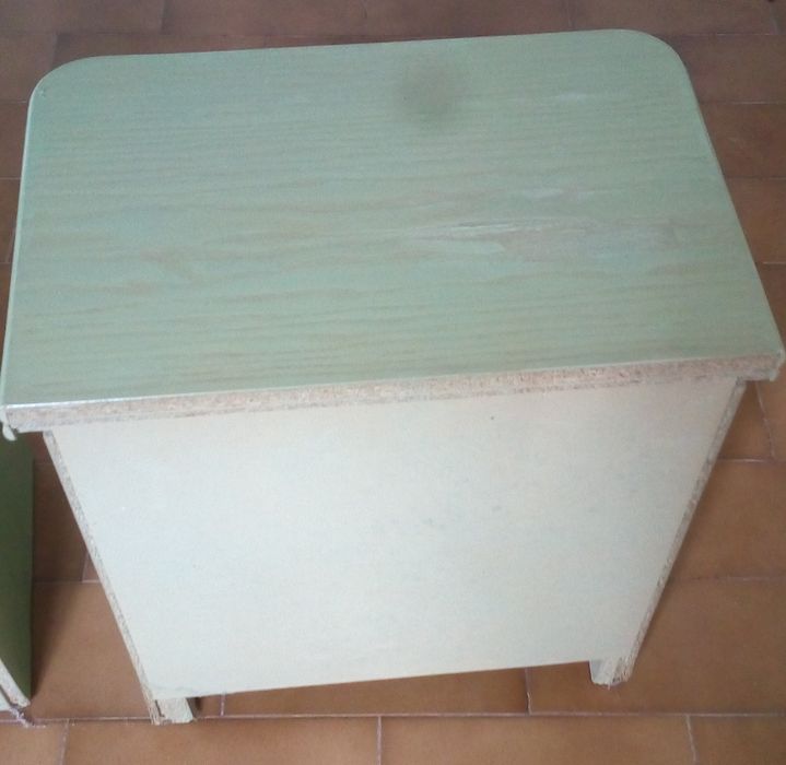 2x Mesinhas Cabeceira (Verde)