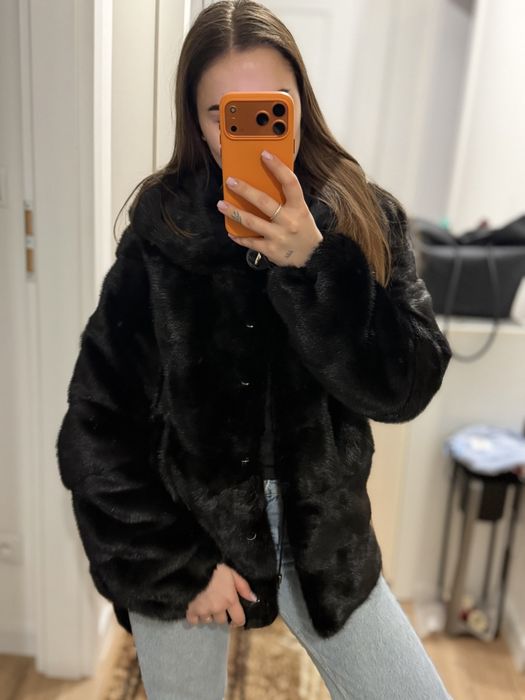 Норкова шуба з капюшоном