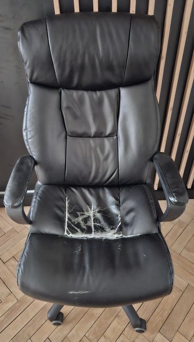 Fotel biurowy czarny